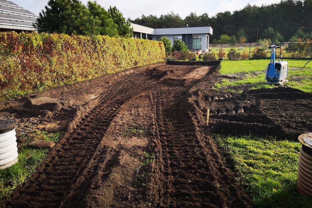 mb-namukai-ivaziavimas-pries mb-namukai-ivaziavimas-pries